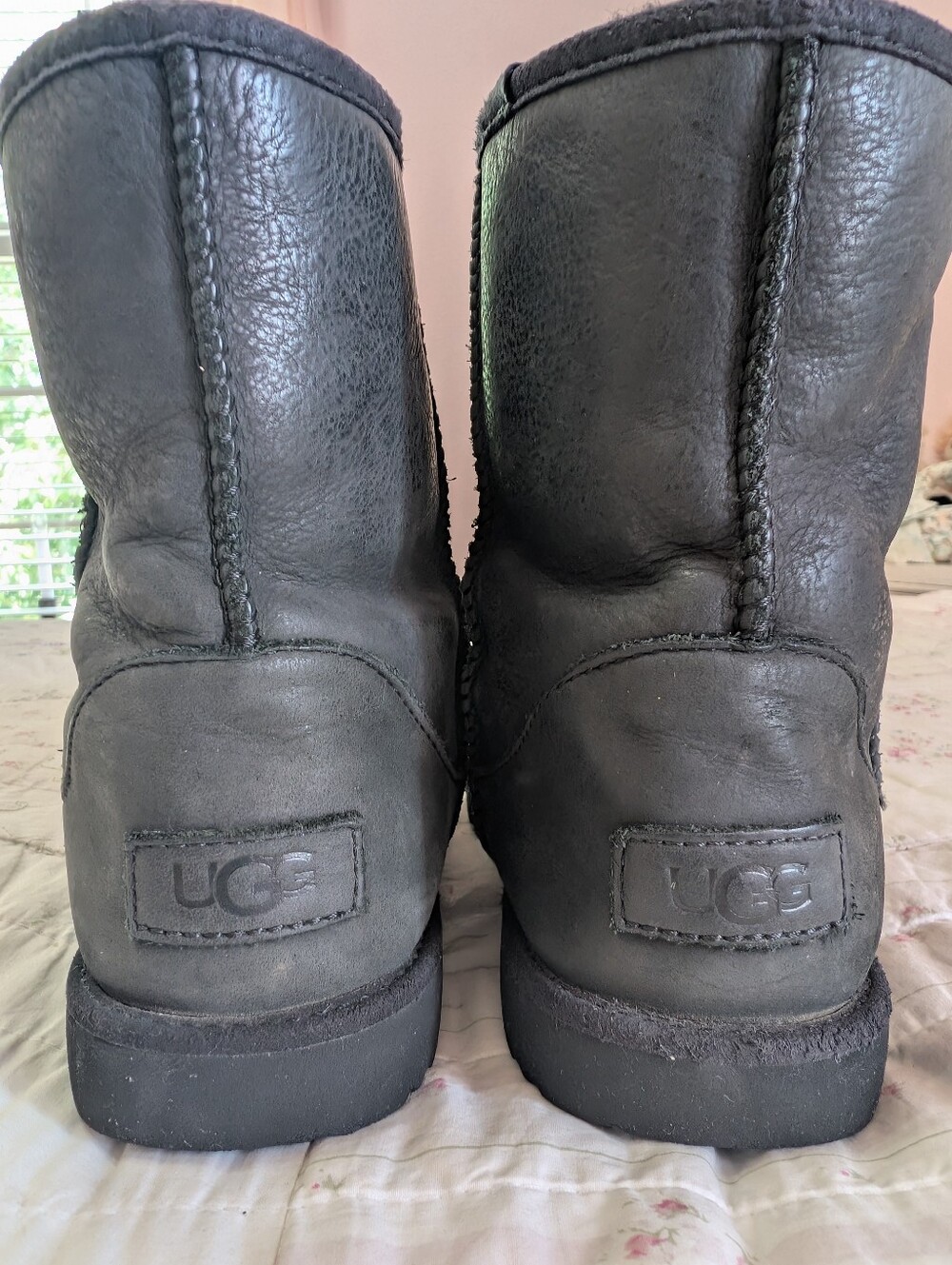 Black Uggs